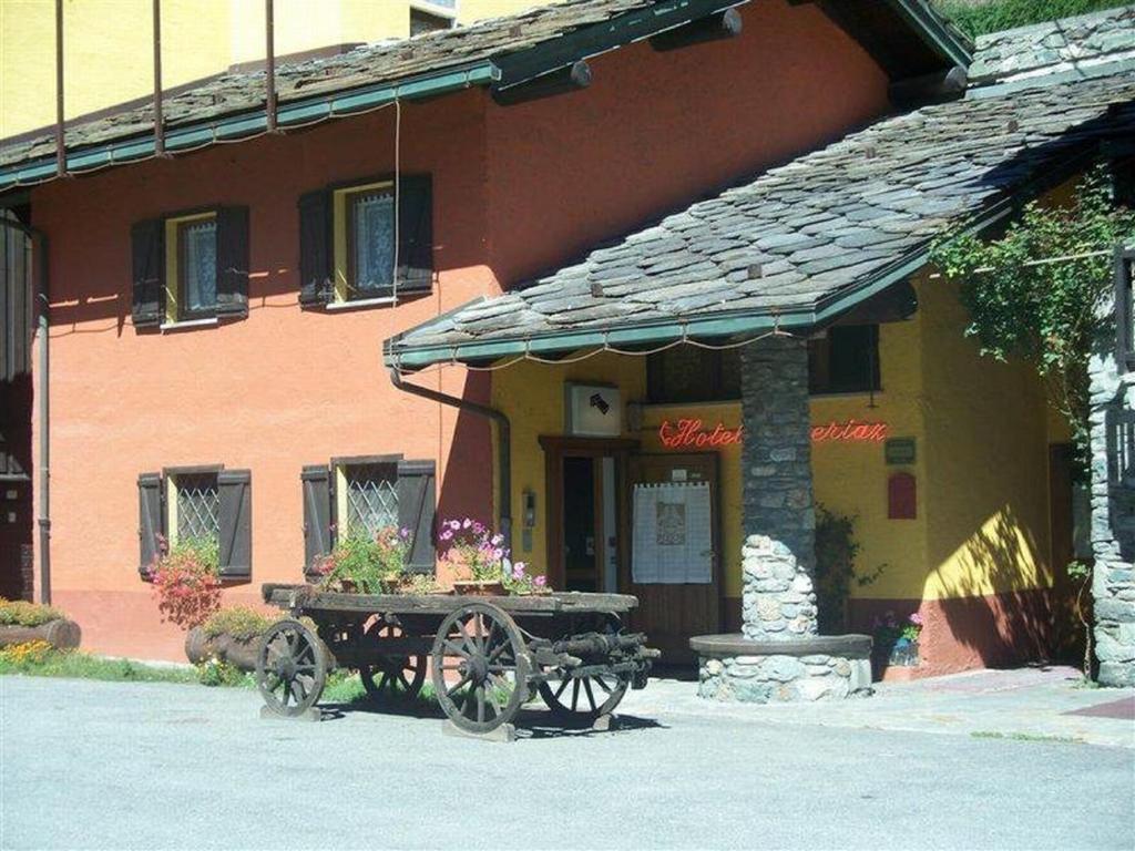 Hotel Veneriaz Nus Eksteriør billede