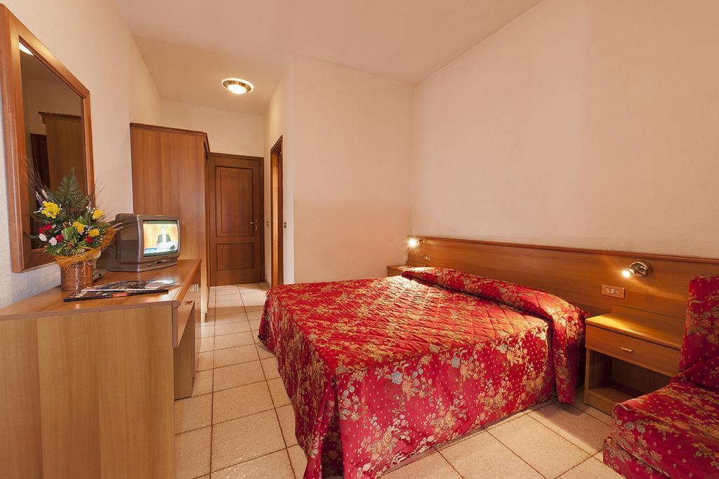 Hotel Veneriaz Nus Eksteriør billede